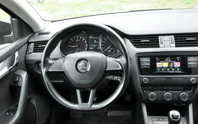 Skoda Octavia cena 37500 przebieg: 202252, rok produkcji 2016 z Łuków małe 67